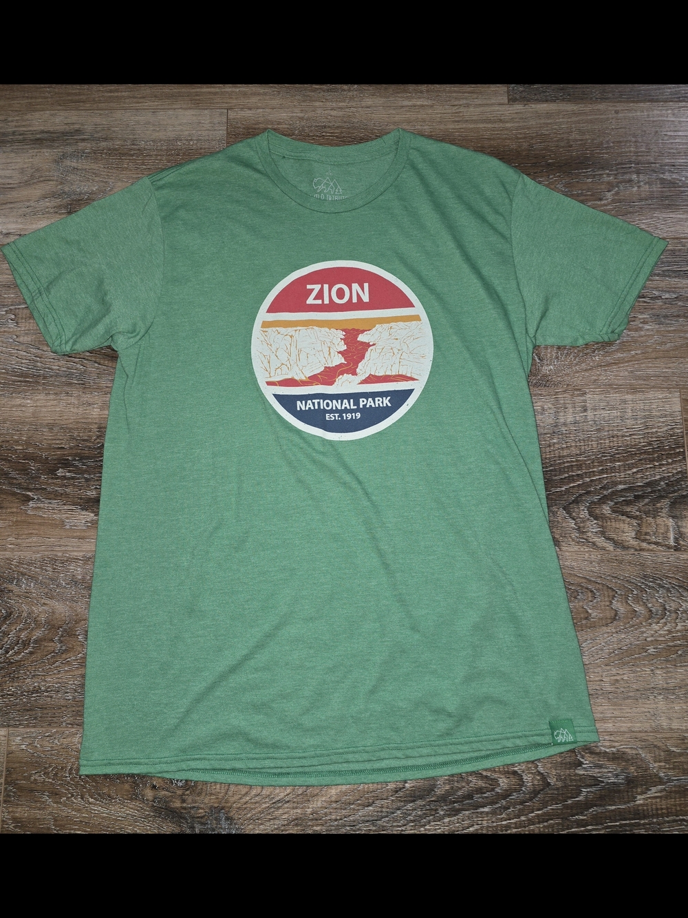Zion National Park Green Graphic Tee Mena Large Green T-Shirt Large Wild Tribute